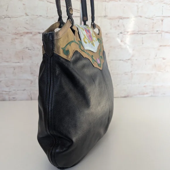 Papillon Vintage Elegant Black Leather Tote Bag - Picture 6 of 12